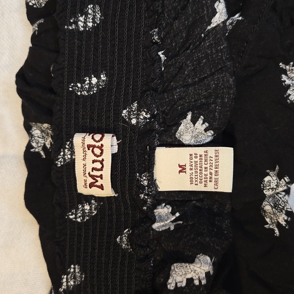 Mudd lightweight dressy shorts - Picture 3 of 3